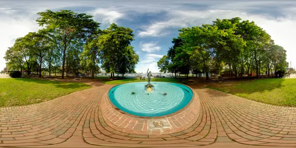 Hovey Memorial Fountain